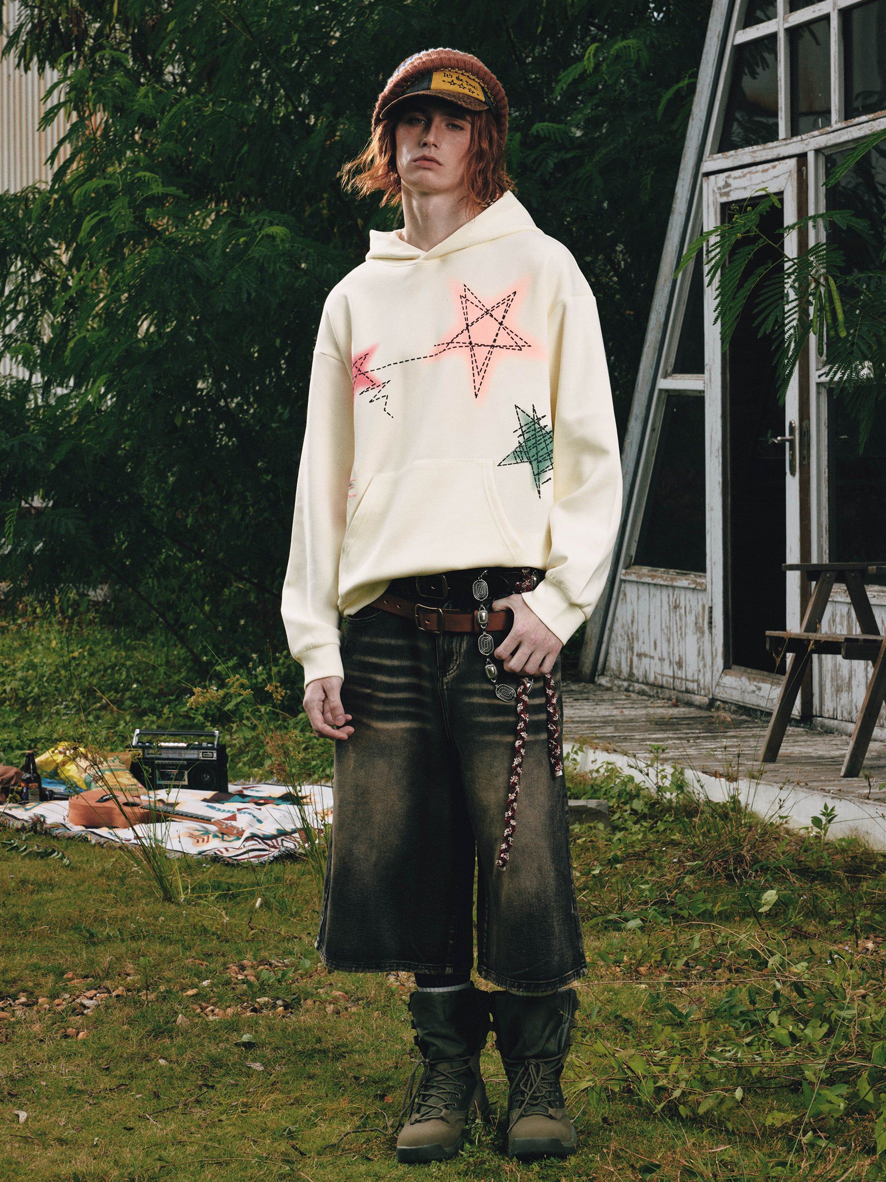 Aelfric Eden Graffiti Star Graphic Pullover Hoodie